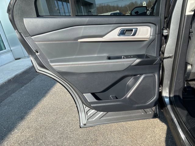 Certified 2025 Ford Explorer Active image 13