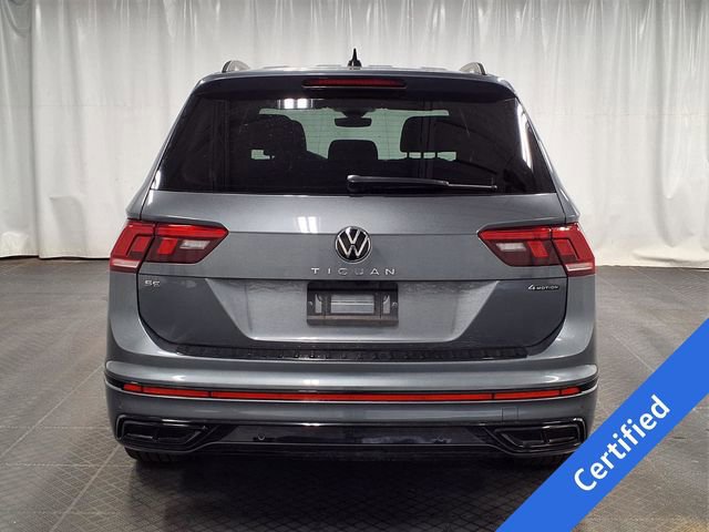 Used 2024 Volkswagen Tiguan SE R-Line AWD/4WD image 3