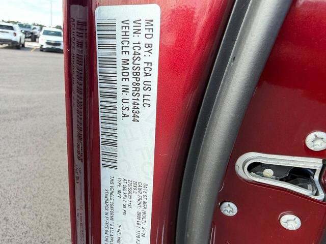 Used 2024 Jeep Wagoneer L Series II w/ Flexible Seating Group AWD/4WD image 26