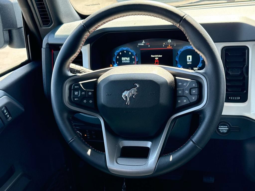 Certified 2025 Ford Bronco Heritage Edition AWD/4WD image 15