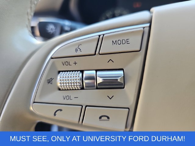Used 2020 Genesis G90 3.3T Premium RWD image 17