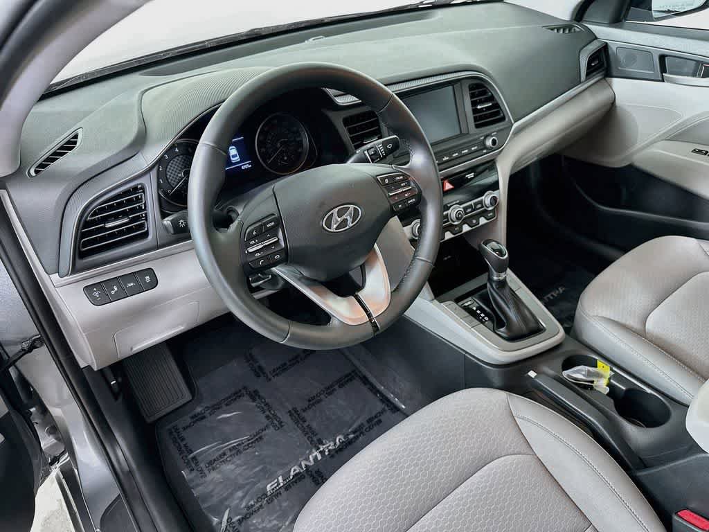Used 2019 Hyundai Elantra Value Edition FWD image 2