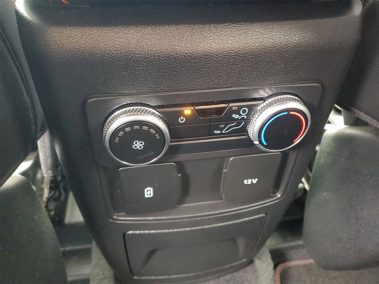 Certified 2023 Ford Explorer ST-Line w/ Class IV Trailer Tow Package image 13