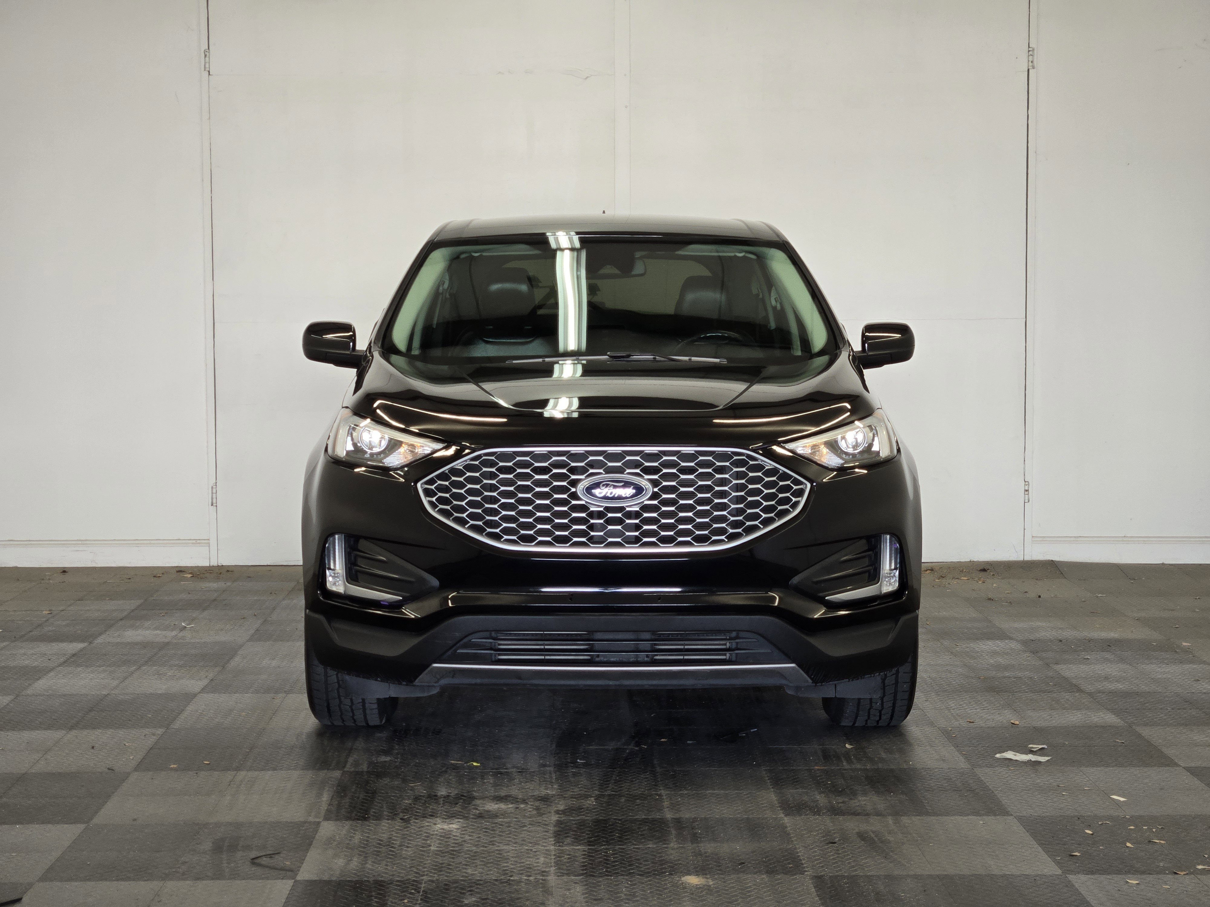 Certified 2023 Ford Edge SEL w/ Convenience Package AWD/4WD image 3
