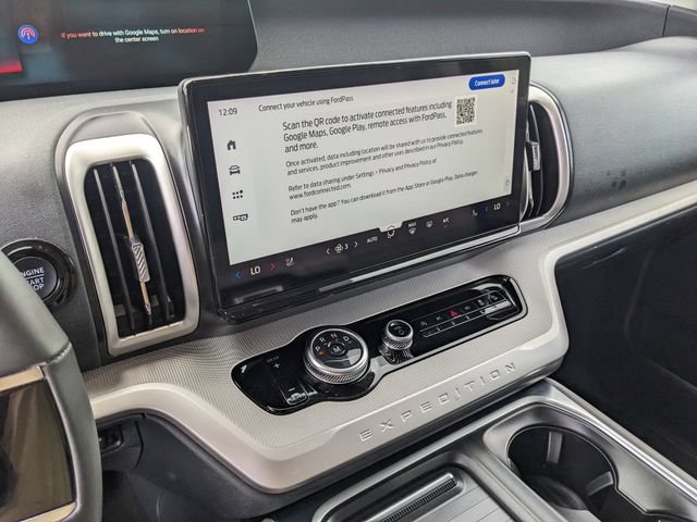 Certified 2025 Ford Expedition Active AWD/4WD image 26