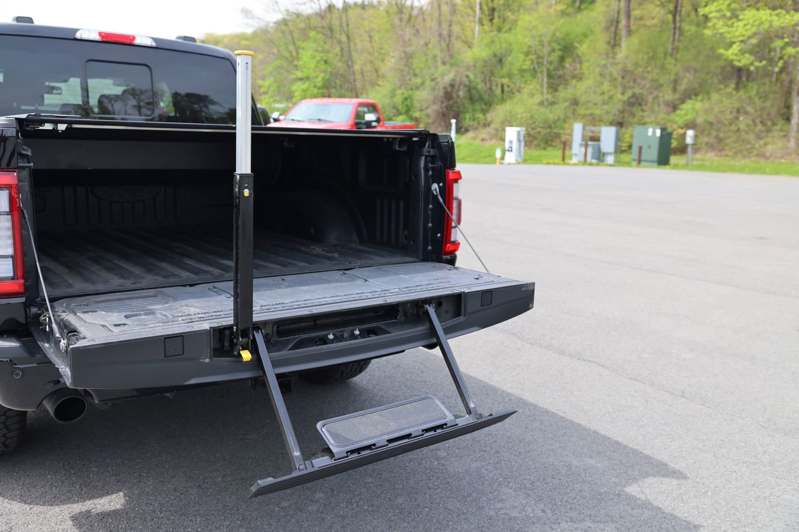 Certified 2023 Ford F150 Platinum w/ Equipment Group 701A High AWD/4WD image 17