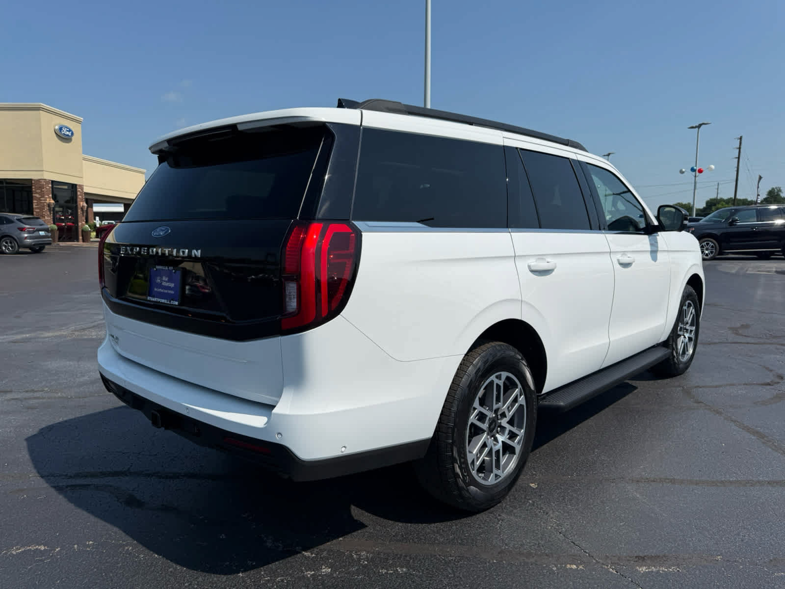 Certified 2025 Ford Expedition Active AWD/4WD image 21