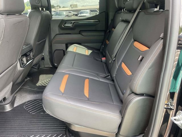 Used 2025 GMC Sierra 1500 AT4 w/ Technology Package AWD/4WD image 13