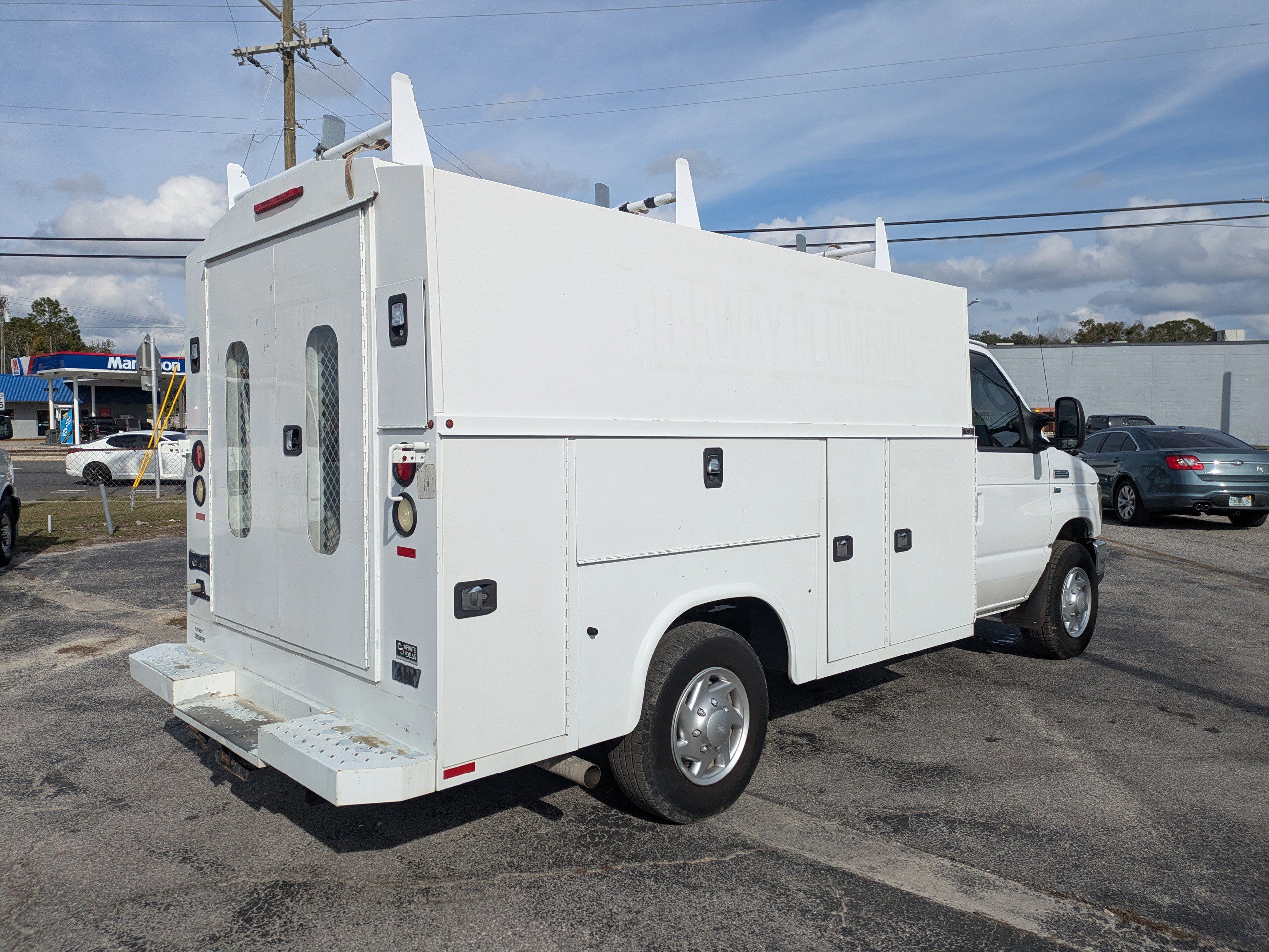 Certified 2017 Ford E-350 and Econoline 350 Super Duty w/ Power Windows & Locks Group image 5