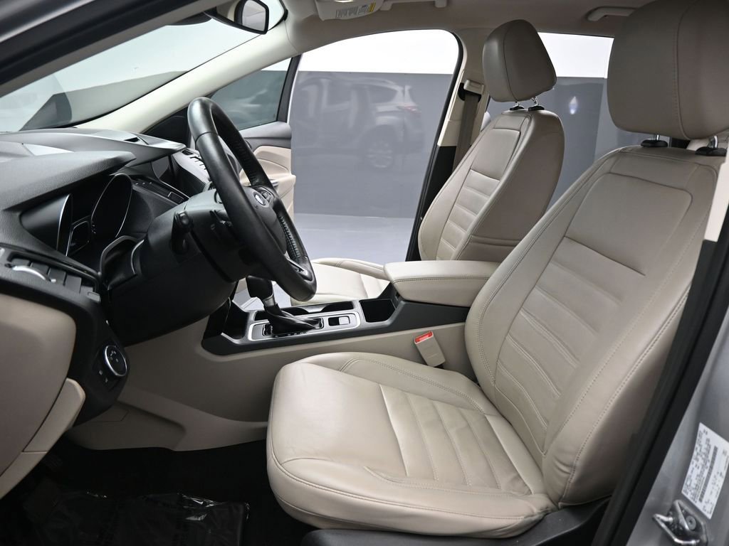 Certified 2017 Ford Escape Titanium w/ Equipment Group 301A image 10