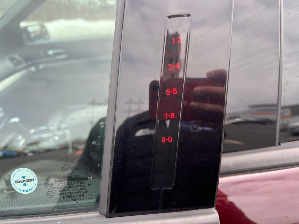 Certified 2018 Ford Explorer XLT w/ Equipment Group 202A image 9