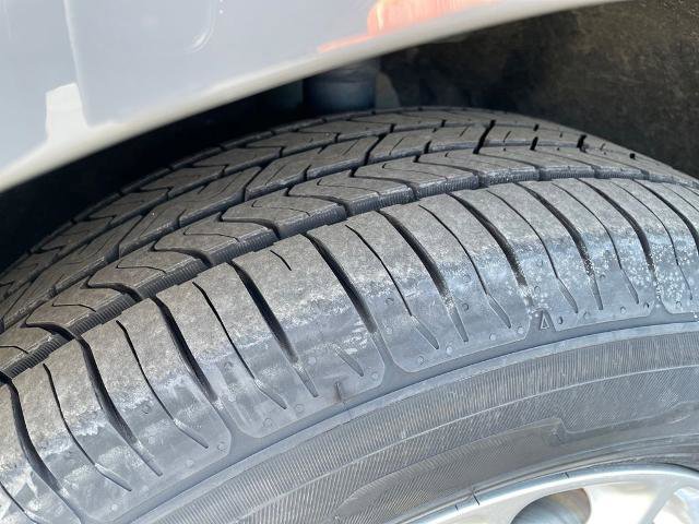 Used 2023 Chrysler Pacifica Touring-L image 26