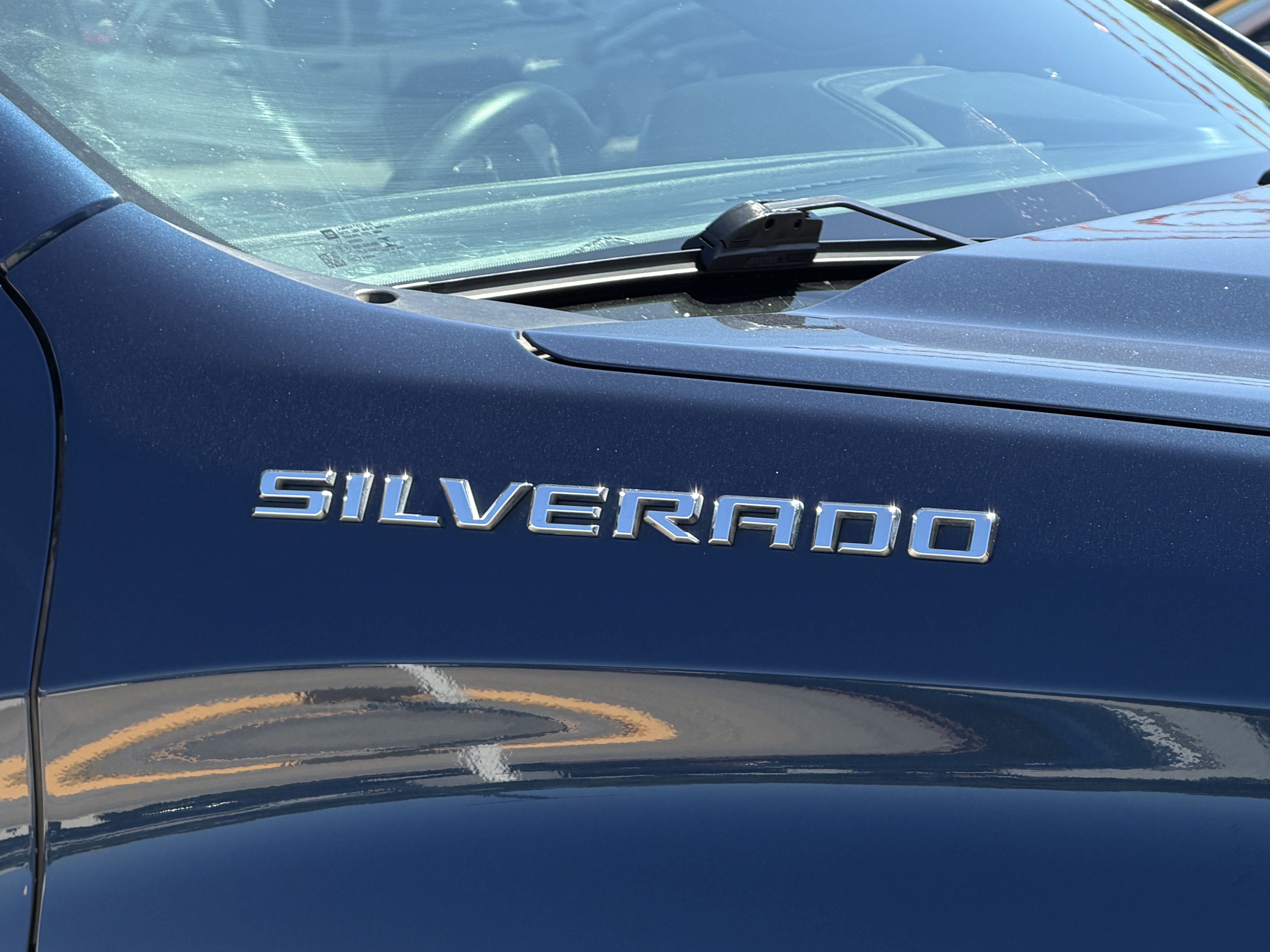 Used 2022 Chevrolet Silverado 1500 LT RWD image 5