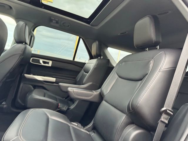 Certified 2023 Ford Explorer XLT w/ Equipment Group 202A AWD/4WD image 12