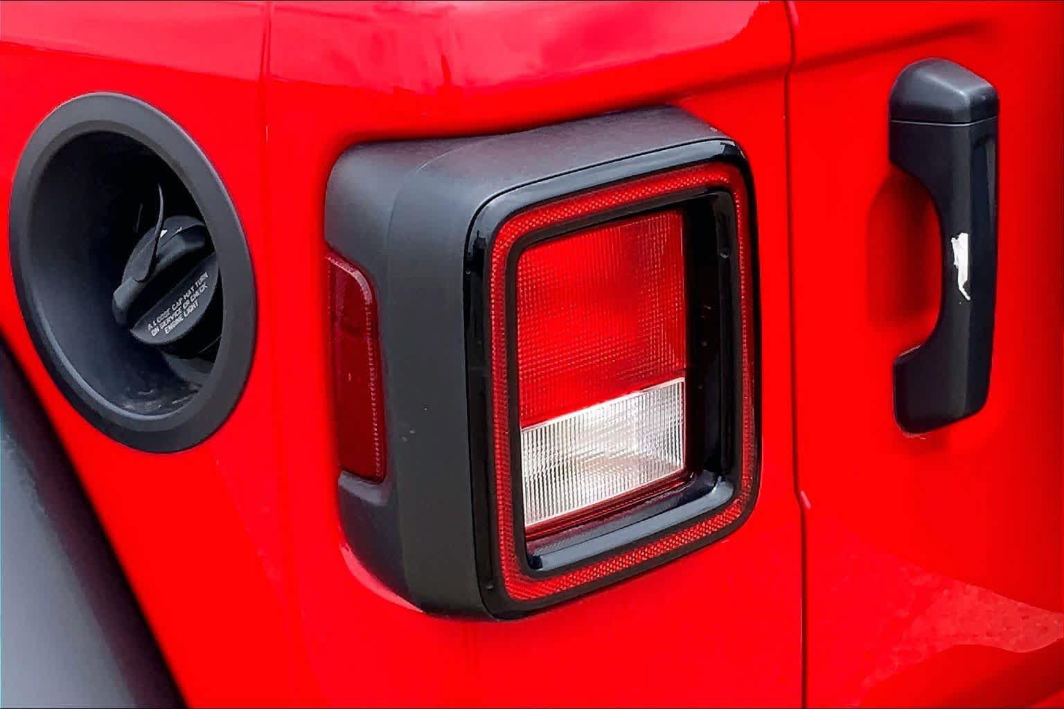 Used 2025 Jeep Wrangler Unlimited Sport AWD/4WD image 29