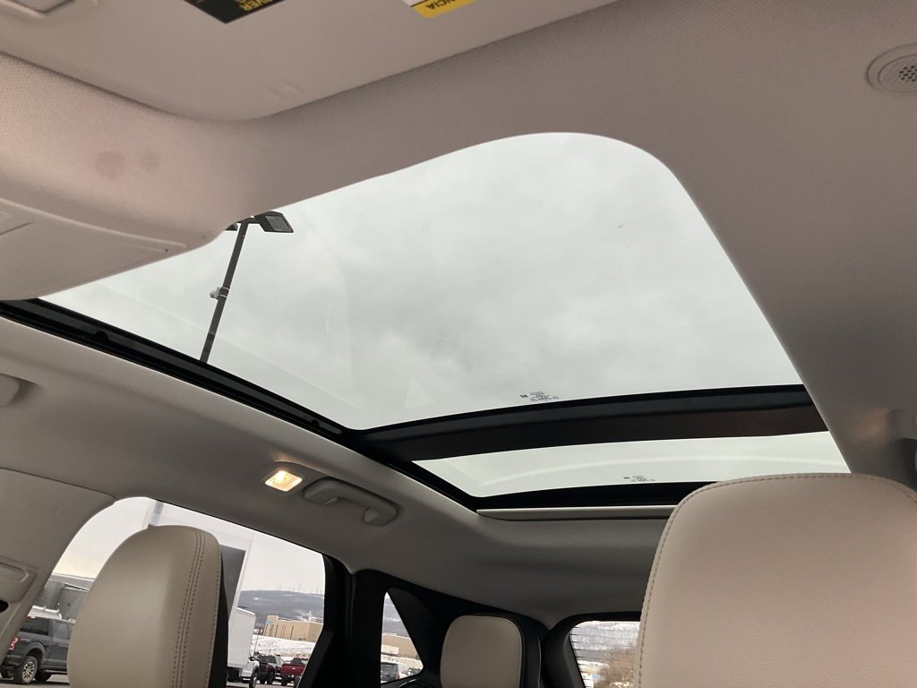 Certified 2022 Ford Escape SEL w/ Technology Package image 3