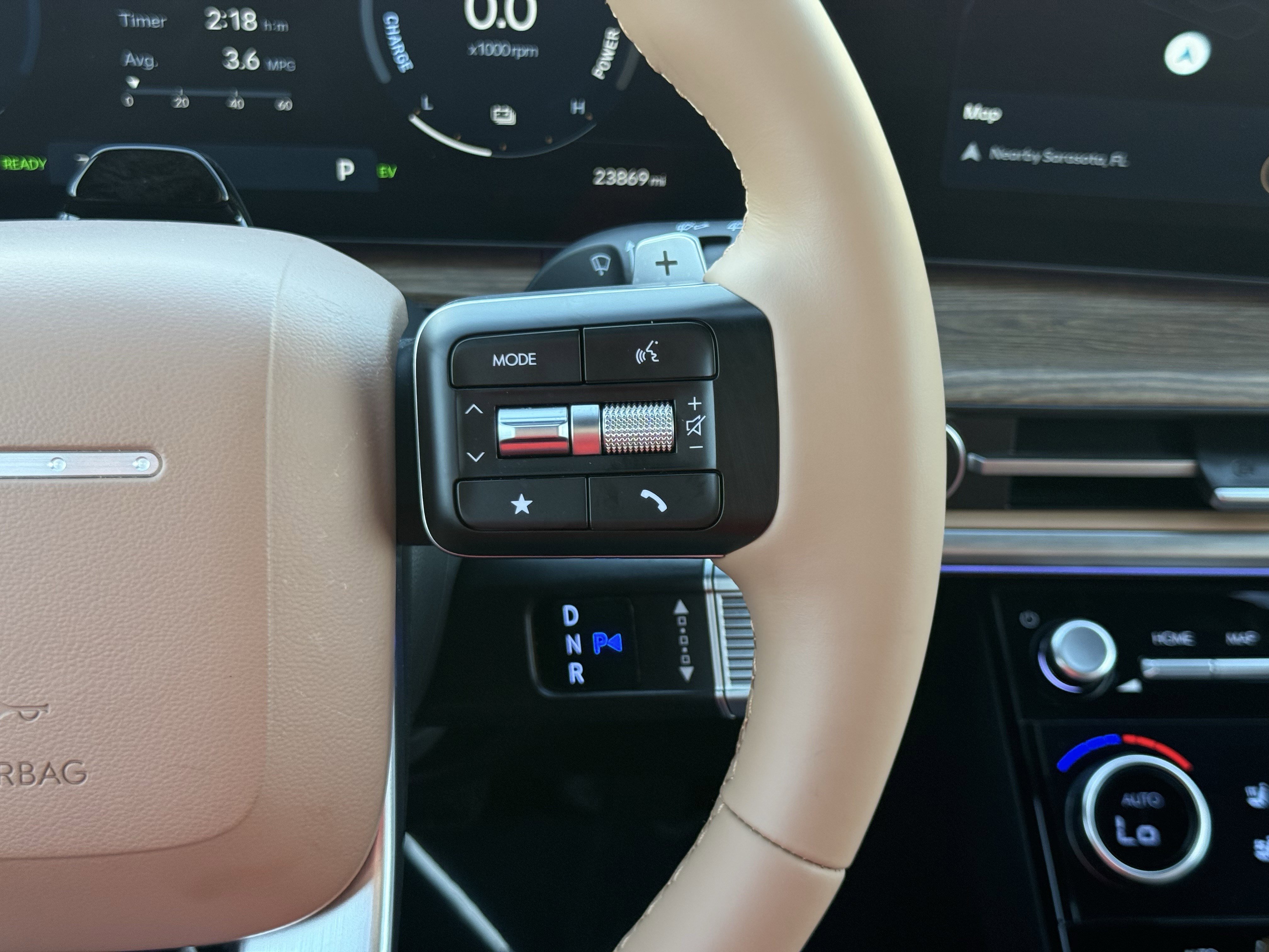 Used 2025 Hyundai Santa Fe Limited image 26