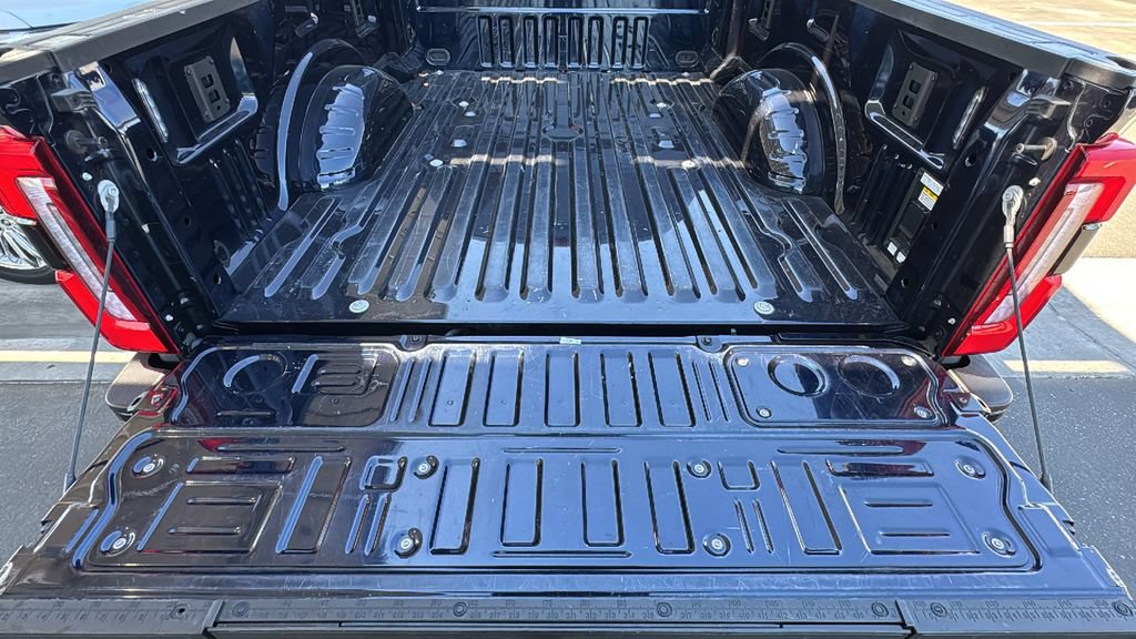 Certified 2024 Ford F250 Platinum w/ FX4 Off-Road Package AWD/4WD image 26