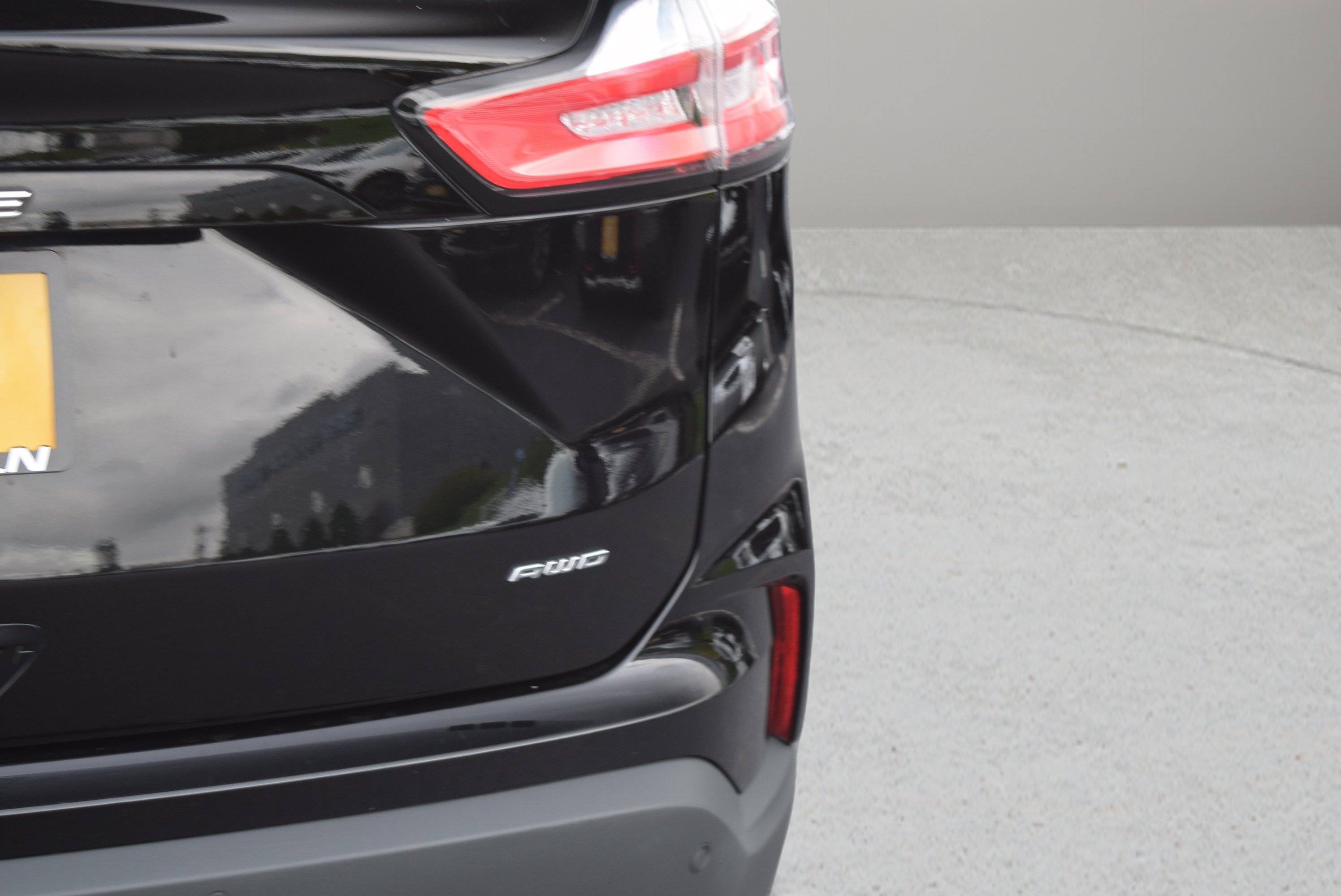 Certified 2023 Ford Edge SEL w/ Convenience Package AWD/4WD image 6
