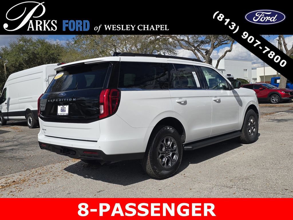 Certified 2025 Ford Expedition Active image 3