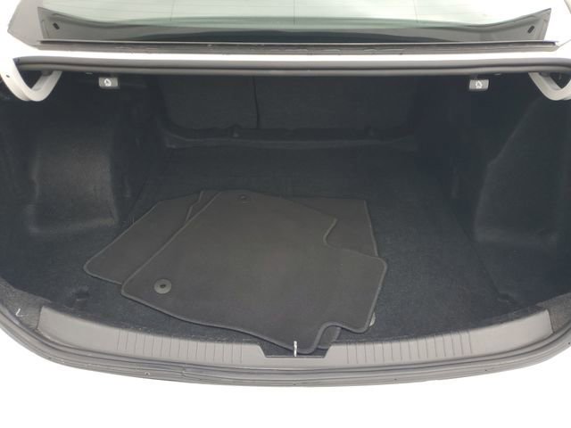 Used 2024 Chevrolet Malibu LT image 9