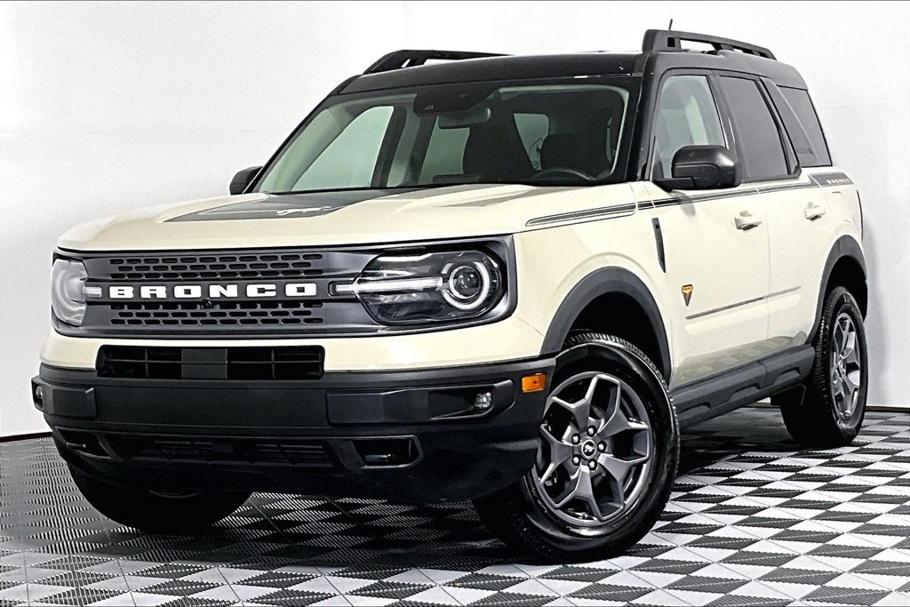 Certified 2024 Ford Bronco Sport Badlands w/ Premium Package AWD/4WD image 2