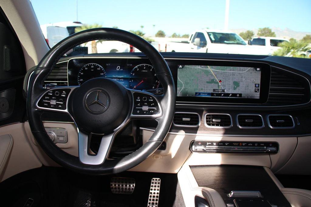 Used 2022 Mercedes-Benz GLS 450 4MATIC image 16