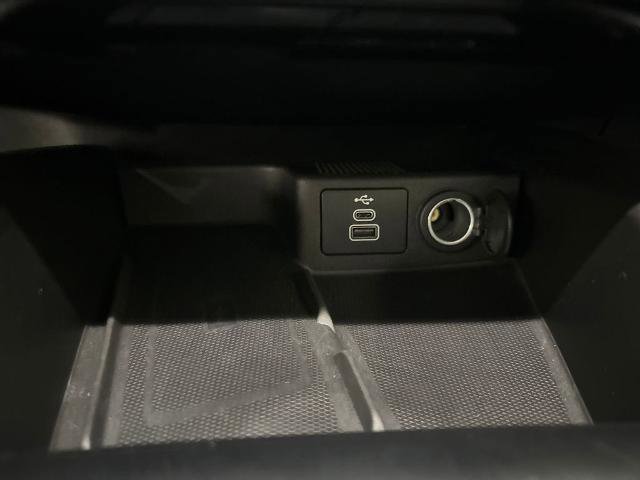 Certified 2025 Ford Escape SE w/ PHEV Premium Package image 28