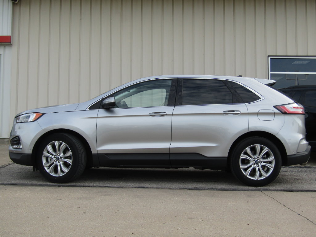 Certified 2020 Ford Edge Titanium w/ Equipment Group 301A AWD/4WD image 11