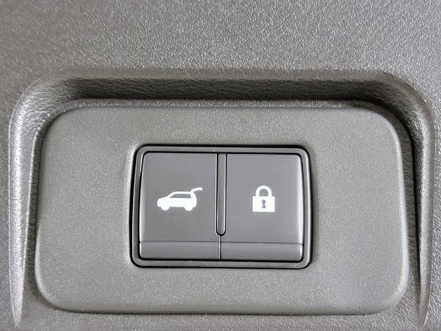 Used 2026 Nissan Rogue SV FWD image 17
