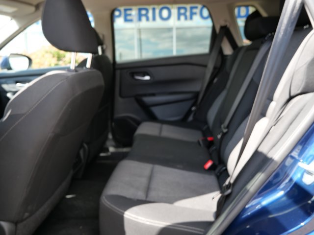 Used 2024 Nissan Rogue SV FWD image 16