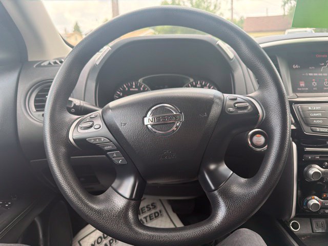 Used 2019 Nissan Pathfinder S AWD/4WD image 27