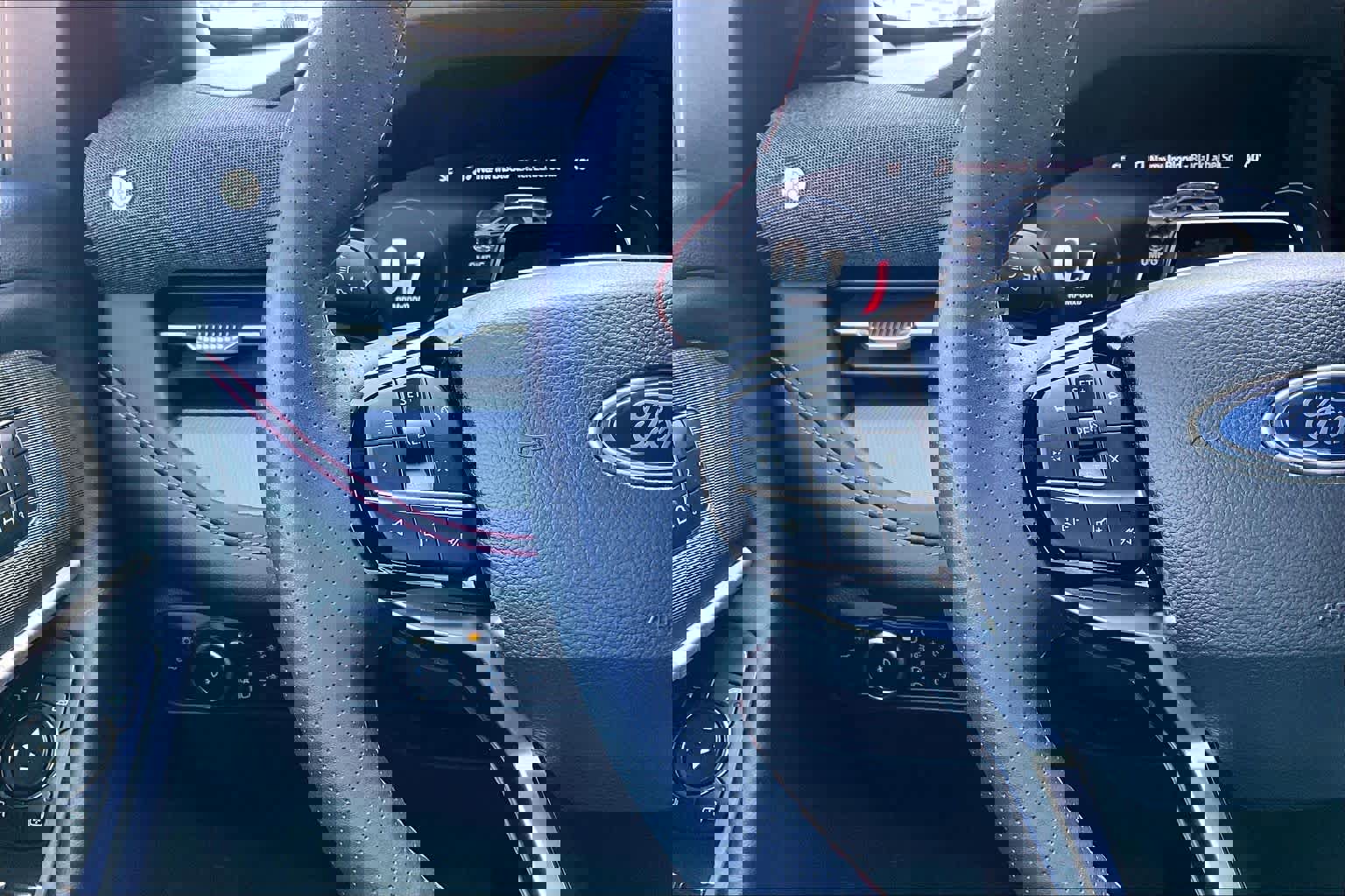 Certified 2025 Ford Explorer ST-Line w/ Premium Package image 25