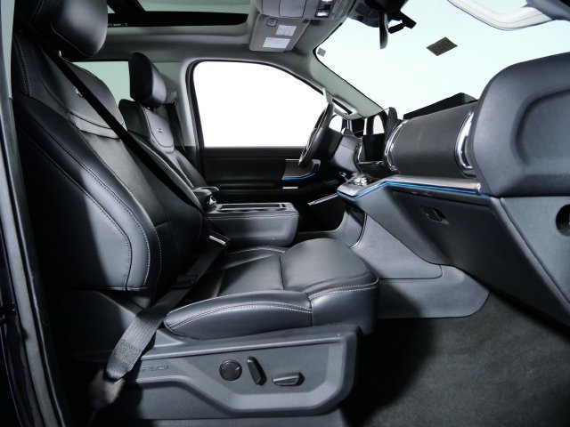 Certified 2025 Ford Expedition Max Platinum AWD/4WD image 11