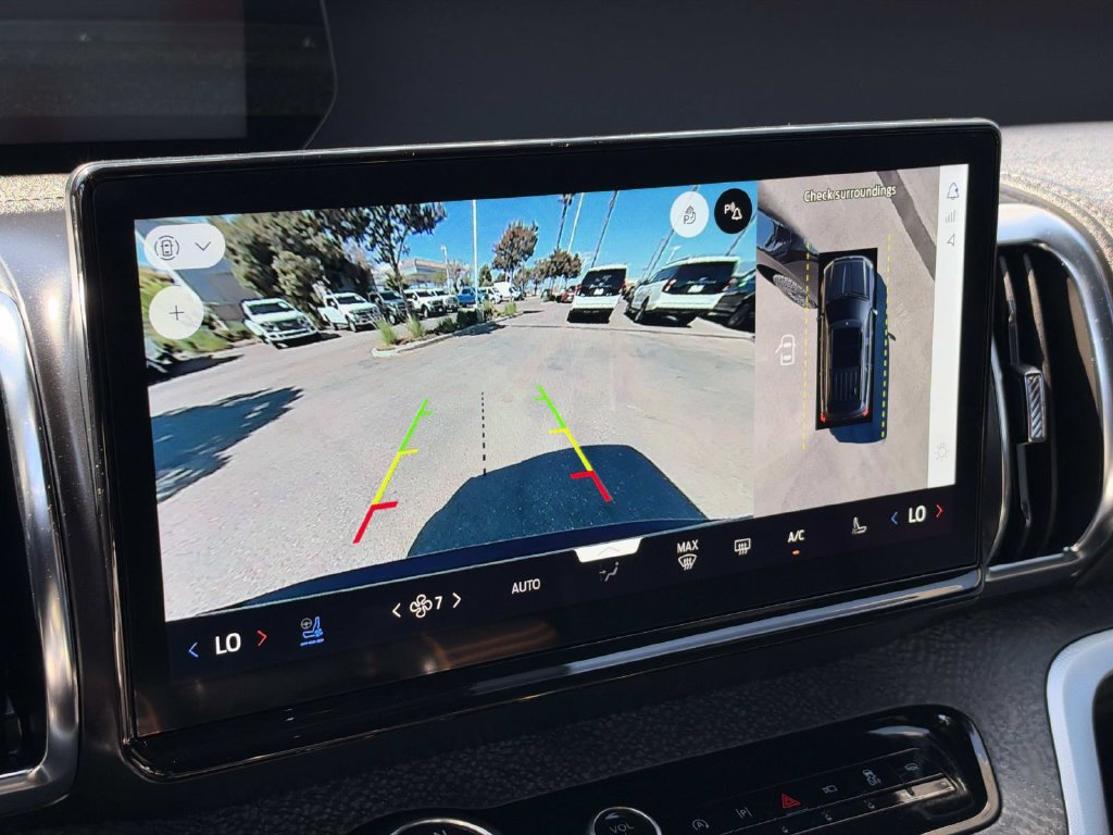 Certified 2025 Ford Expedition Tremor AWD/4WD image 26