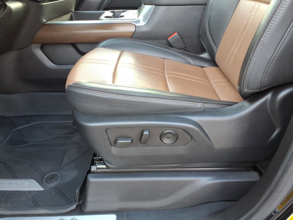 Used 2024 Chevrolet Silverado 2500 High Country w/ High Country Premium Package image 13