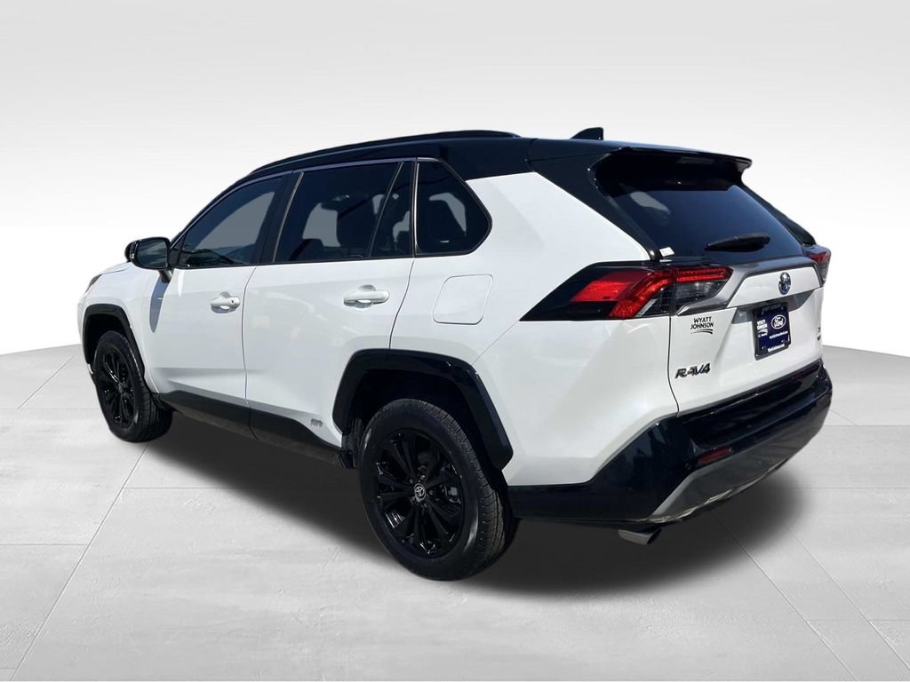 Used 2023 Toyota RAV4 XSE AWD/4WD image 8