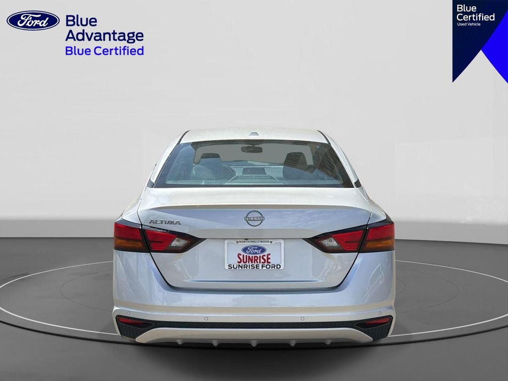 Used 2025 Nissan Altima 2.5 SV FWD image 7
