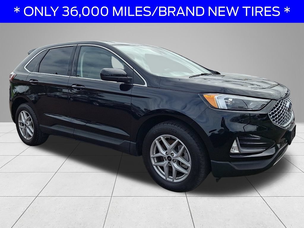 Certified 2023 Ford Edge SEL w/ Convenience Package AWD/4WD image 3