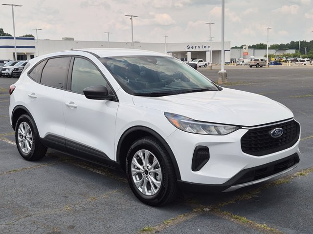 Certified 2025 Ford Escape Active w/ Tech Pack #1 FWD image 2