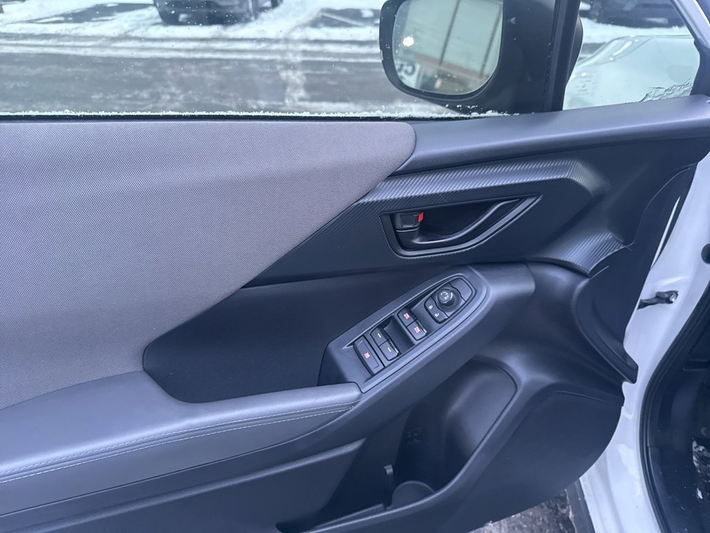 Used 2024 Subaru Crosstrek 2.0i Premium image 9