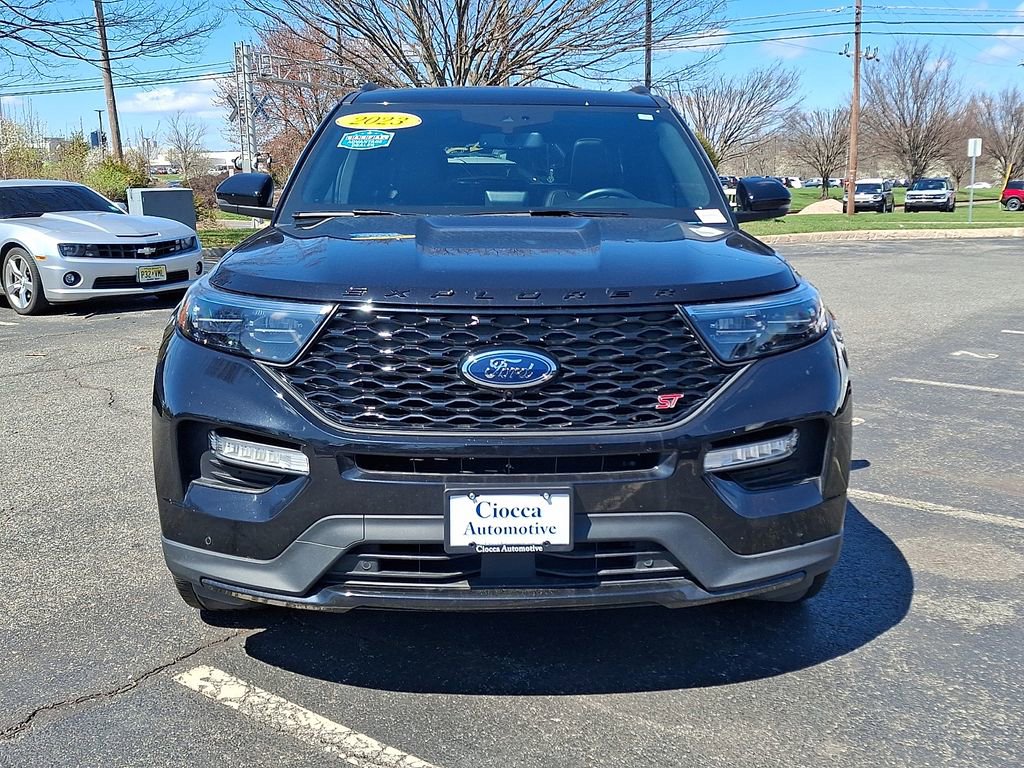 Certified 2023 Ford Explorer ST w/ Equipment Group 401A image 5