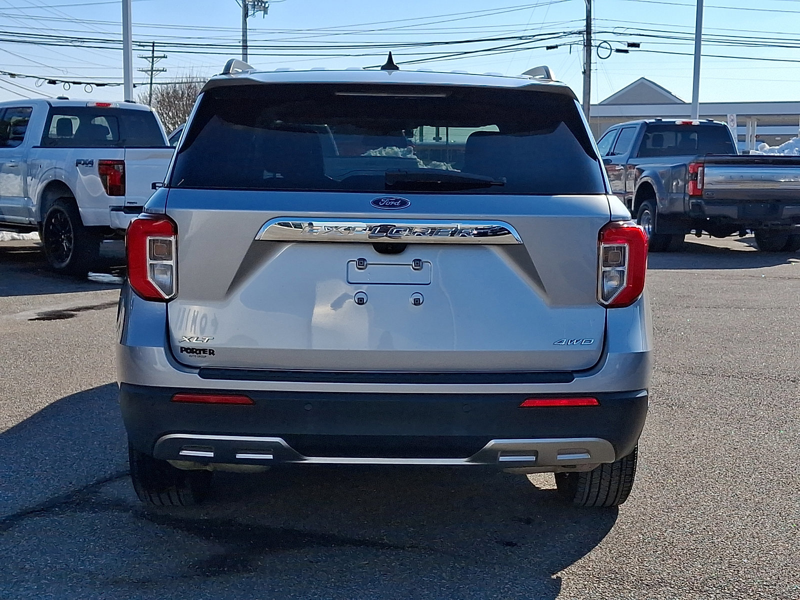 Certified 2022 Ford Explorer XLT w/ Equipment Group 202A image 6