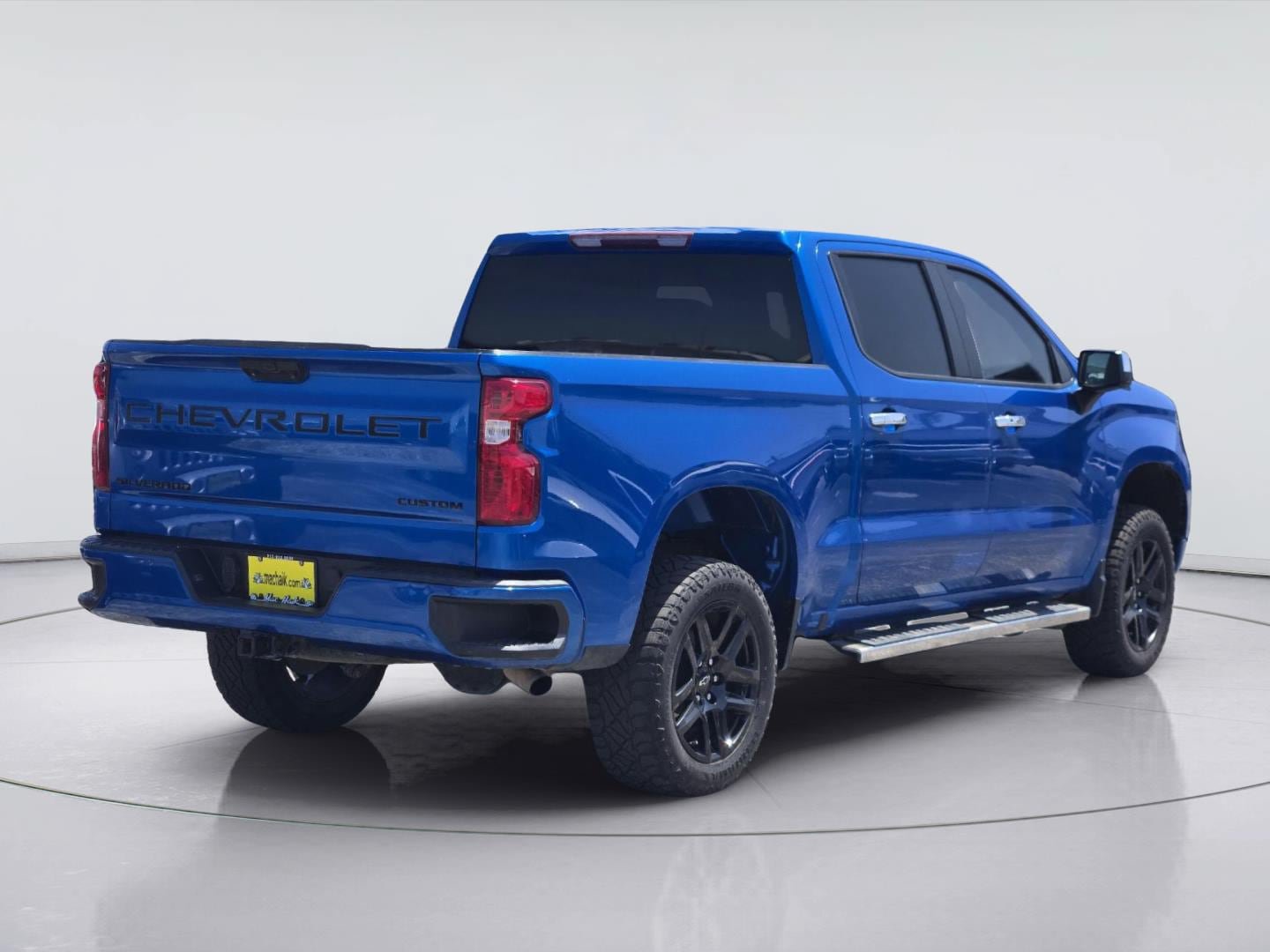 Used 2023 Chevrolet Silverado 1500 Custom w/ LPO, Dark Essentials Package RWD image 6