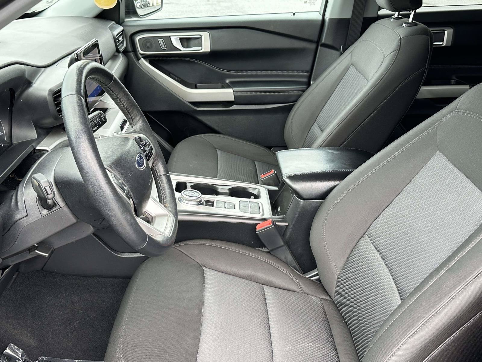 Certified 2023 Ford Explorer XLT RWD image 16