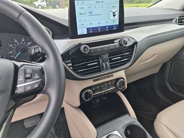 Certified 2022 Ford Escape SEL AWD/4WD image 23