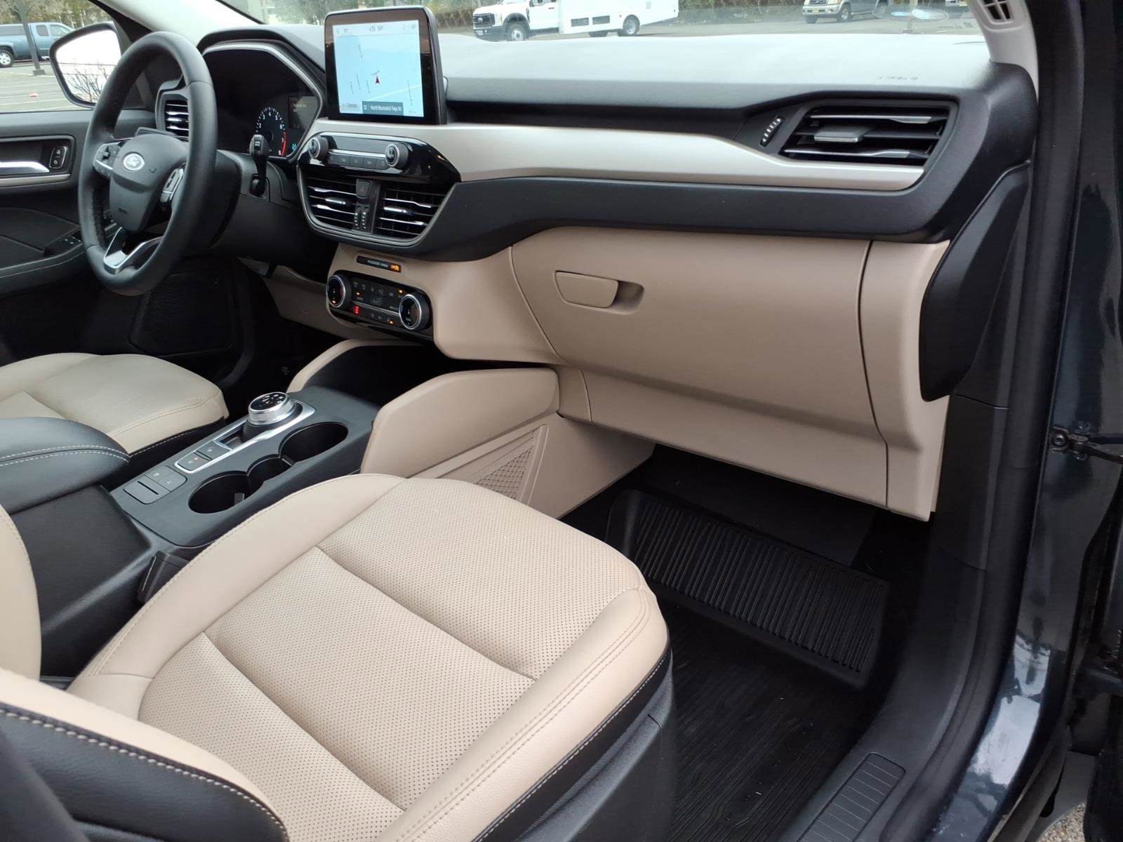 Certified 2022 Ford Escape SEL image 9