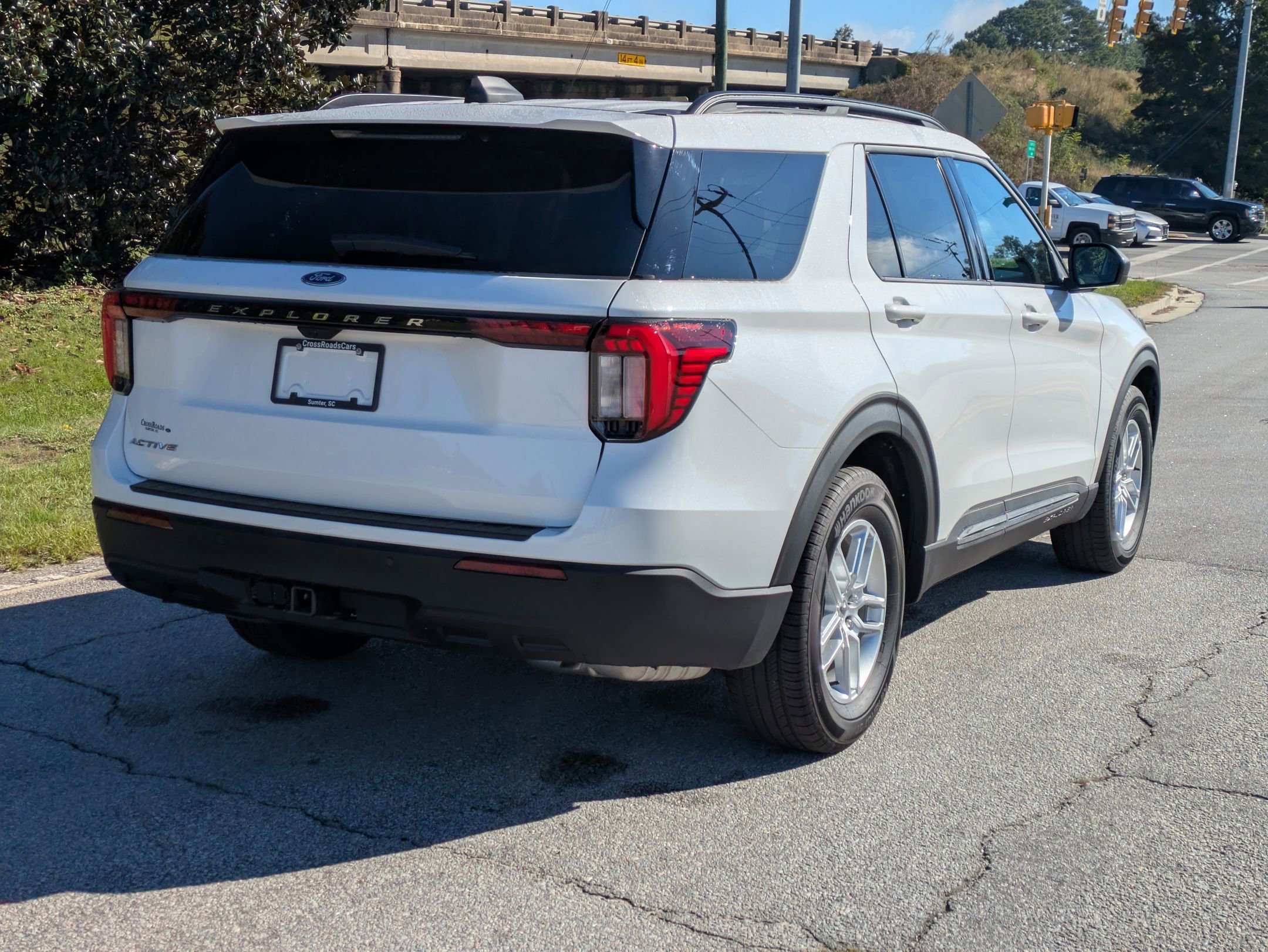Certified 2025 Ford Explorer Active RWD image 4