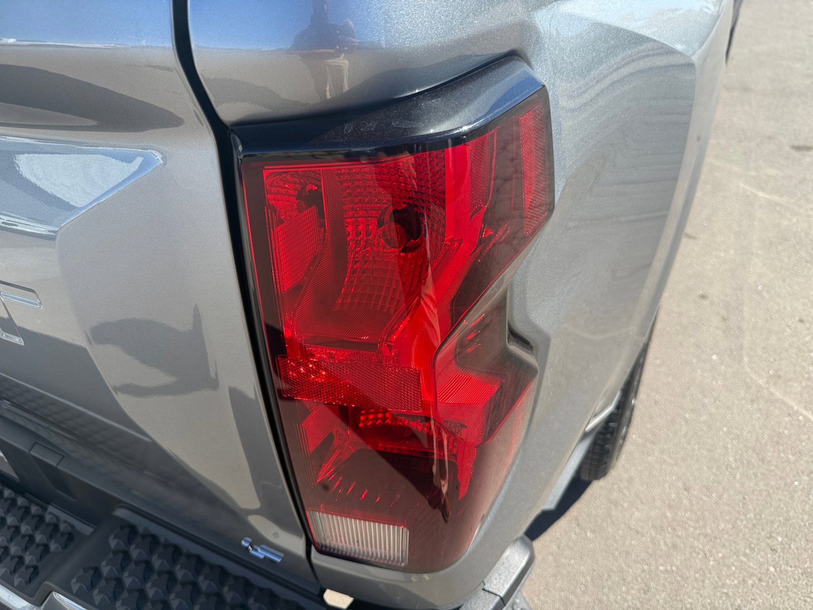 Used 2024 Chevrolet Colorado LT w/ LT Convenience Package image 29