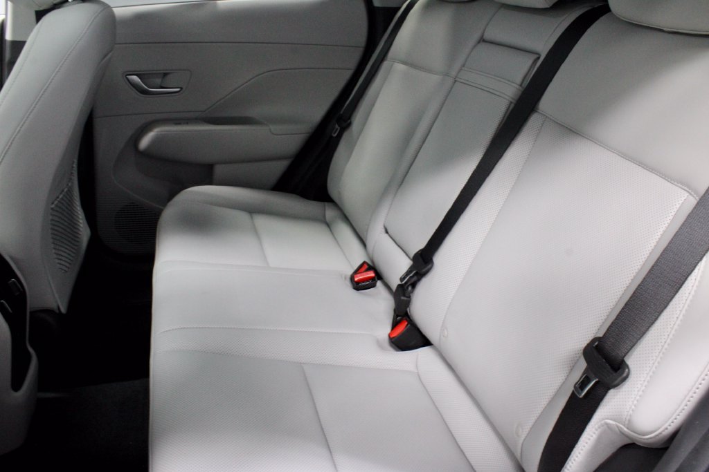 Used 2024 Hyundai Kona Limited AWD/4WD image 22